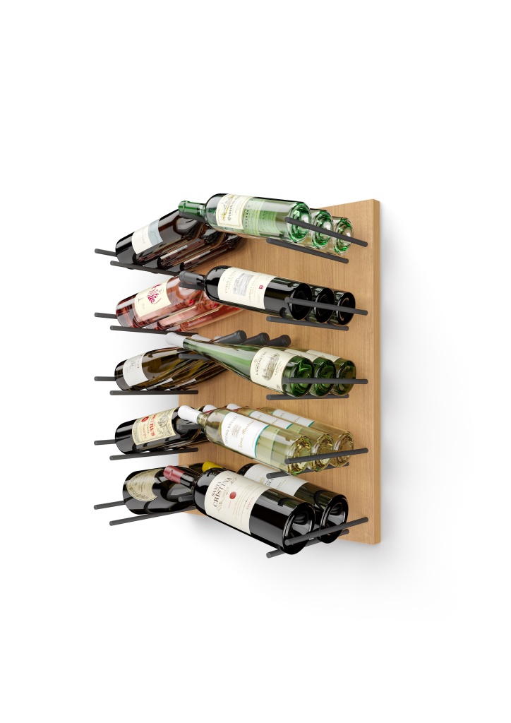 выкладка вина в бутылках.jpg