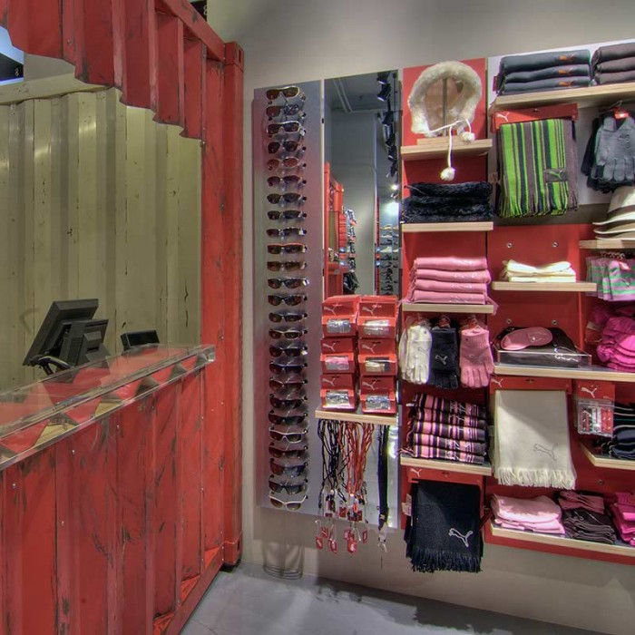 Deck5_Puma_concept_store_displays_2-700x700.jpg