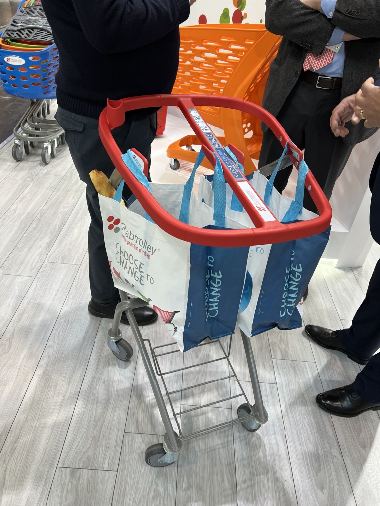 Rabtrolley тележки с сумками.jpg Rabtrolley тележки с сумками.jpg