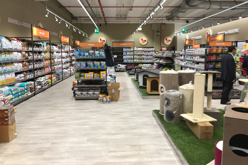 cefla_pet_store_selex_3.jpg
