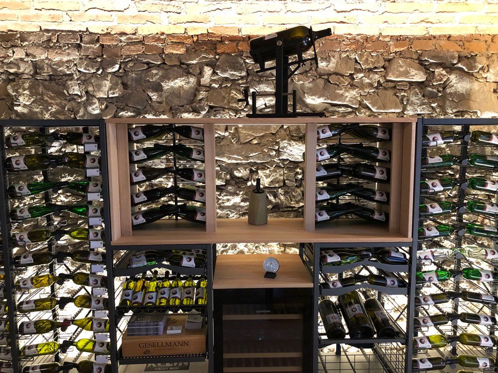 выкладка вина.jpg