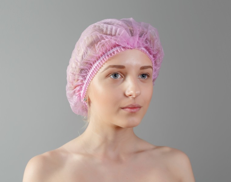02_Шапочка одноразовая Шарлотта нетканая спанбонд РОЗОВАЯ (100шт. в упак.)