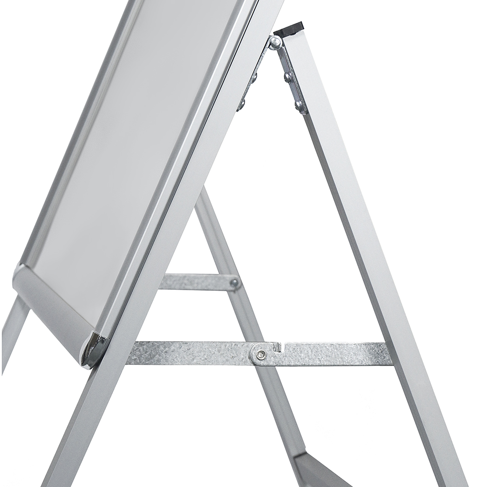 02_Штендер А-образный с одной рамкой А1, угол 45°, профиль 25мм, матовое серебро