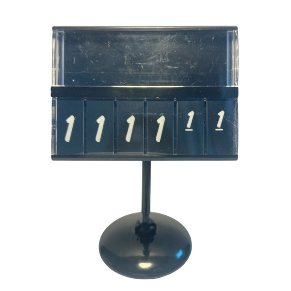 1_Кассета цен А8 ЧЕРНАЯ brush на ЧЕРНОМ держат. 50мм на малой круг.подстав.PC-BASE-VL-CLIP-А8-50