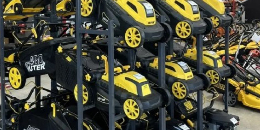 Стойка для газонокосилок