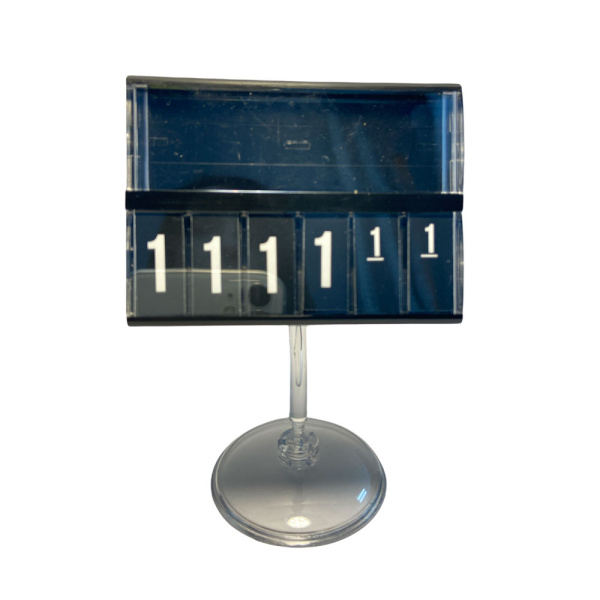 1_Кассета цен А8 ЧЕРНАЯ regular на ПРОЗРАЧНОМ держат. 50мм на малой круг.подстав.PC-BASE-VL-CLIP-А8-