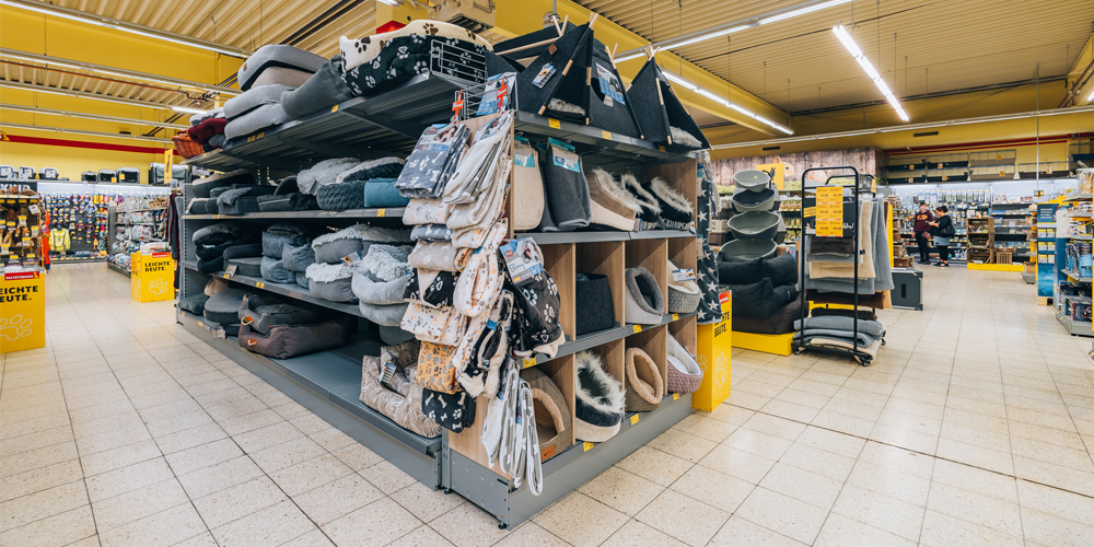 Вариант выкладки в зоомагазине