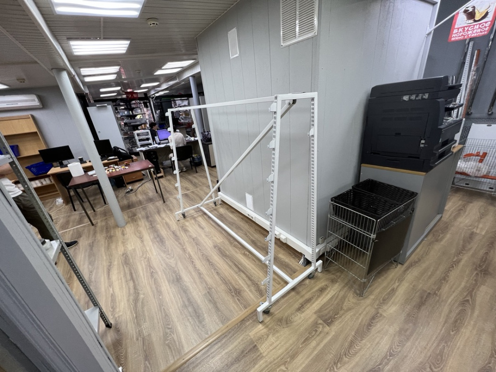 05_Стеллаж мобильный для рулонных материалов 600х2000х1500 мм