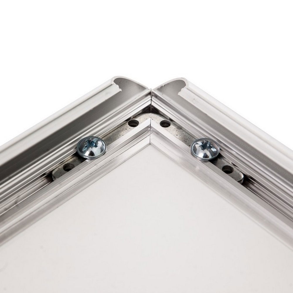 01_Стойка двусторонняя, h-1,8м, с двумя горизонтальными рамками, угол 45°