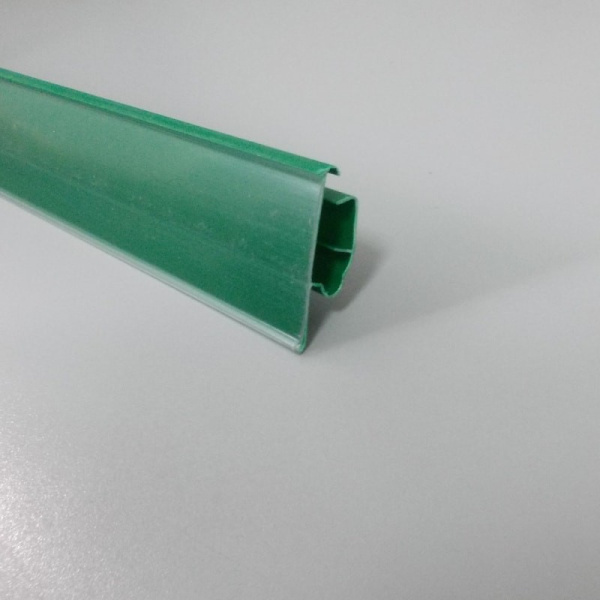 01_Ценникодержатель полочный LST 39 длина 1238мм, RAL6029, ЗЕЛЕНЫЙ