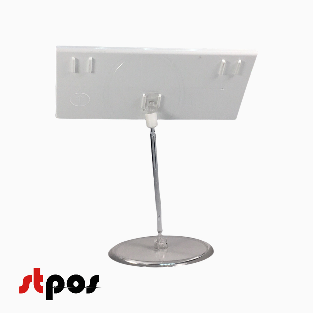 03 Кассета цен формата A7L на прозрачном держателе и с прозрачной круглой ножкой. Цвет кассеты — белый. На фото кассета цен расположена на держателе под наклоном, ракурс съёмки — вид сзади