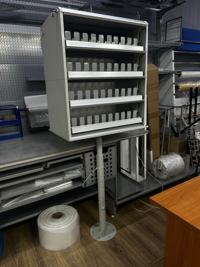 сигаретный шкаф в магазин.jpg