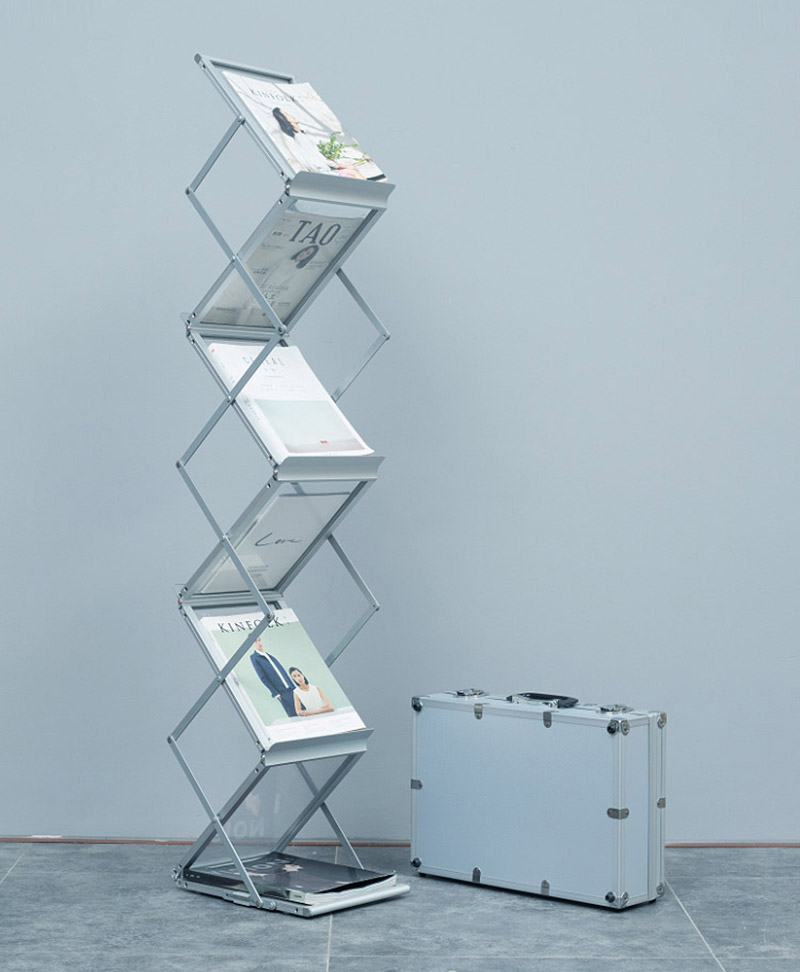 12201966_1_zigzagliteraturestand.jpeg