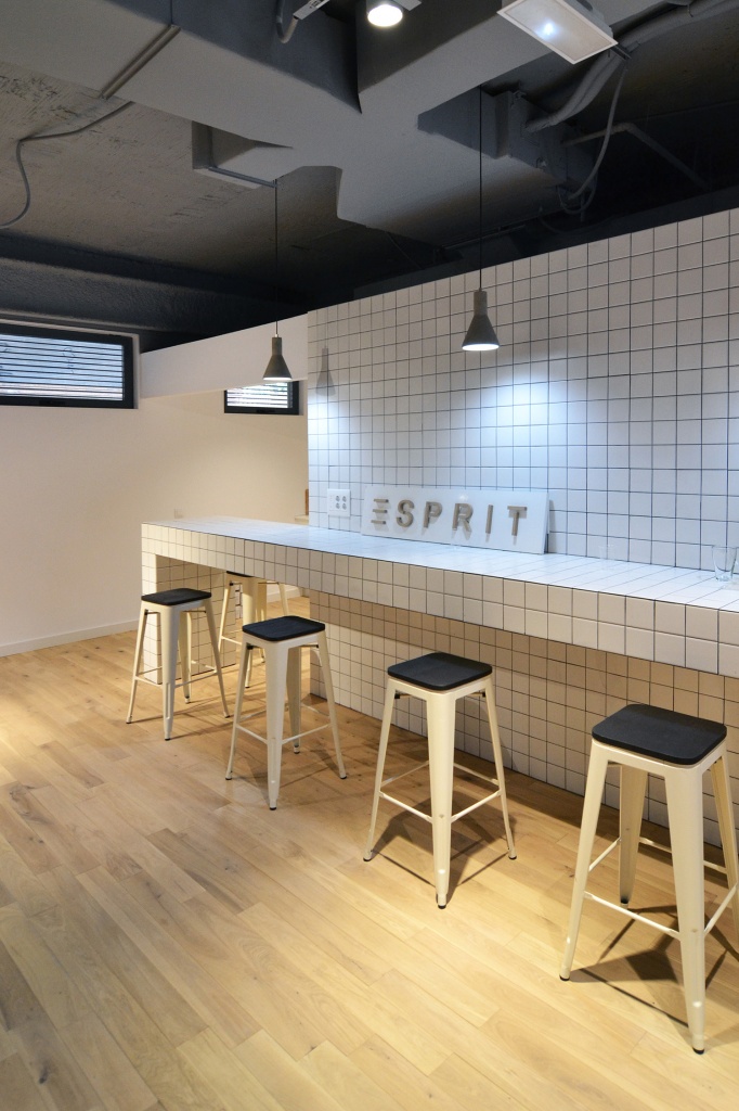 a-9-5_esprit-showroom-madrid.jpg